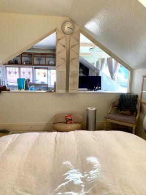 Listing photo thumbnail