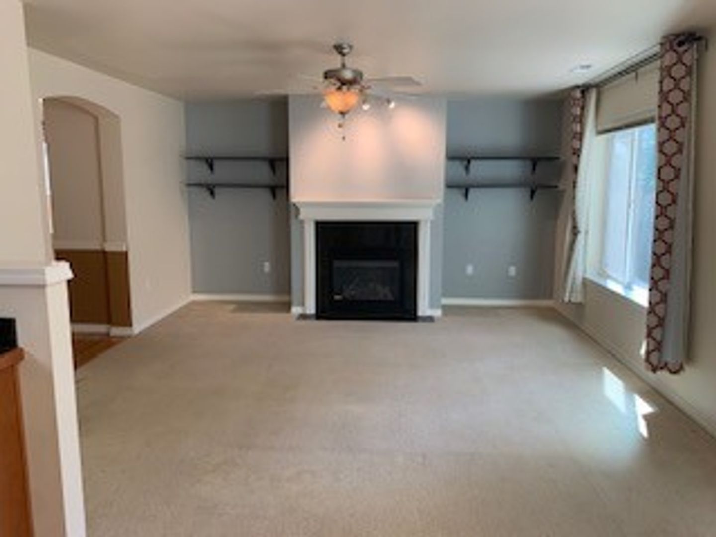 Auburn House: 28393 33rd Ln S