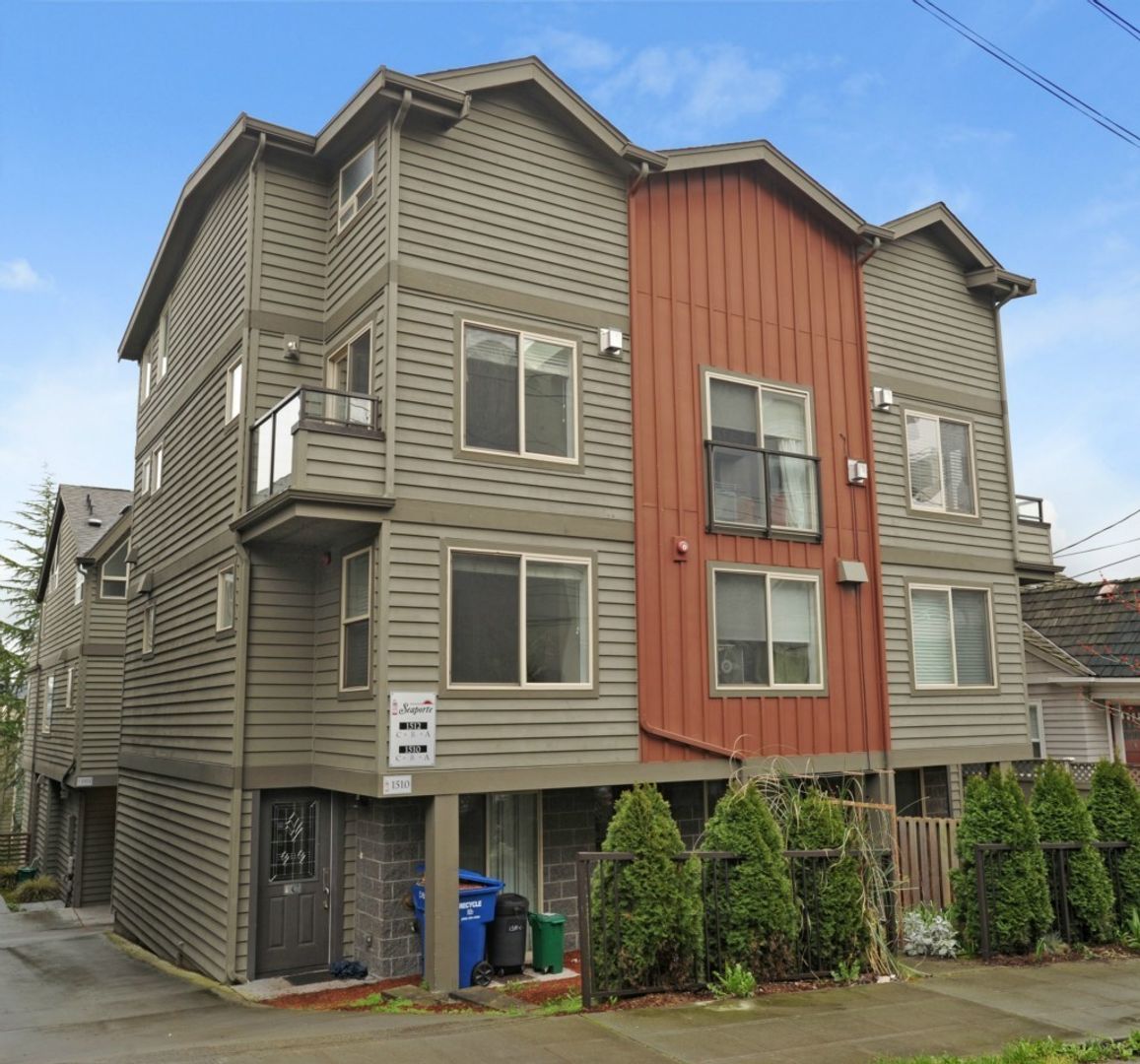 Seattle Townhome: 1512 Taylor Ave North Unit B