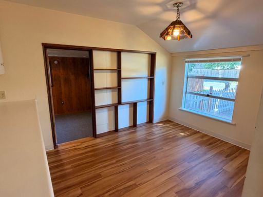 Listing photo thumbnail
