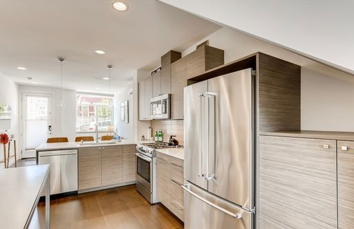Listing photo thumbnail
