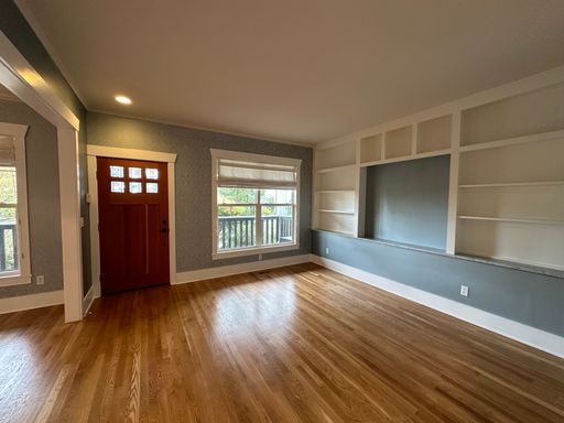 Listing photo thumbnail