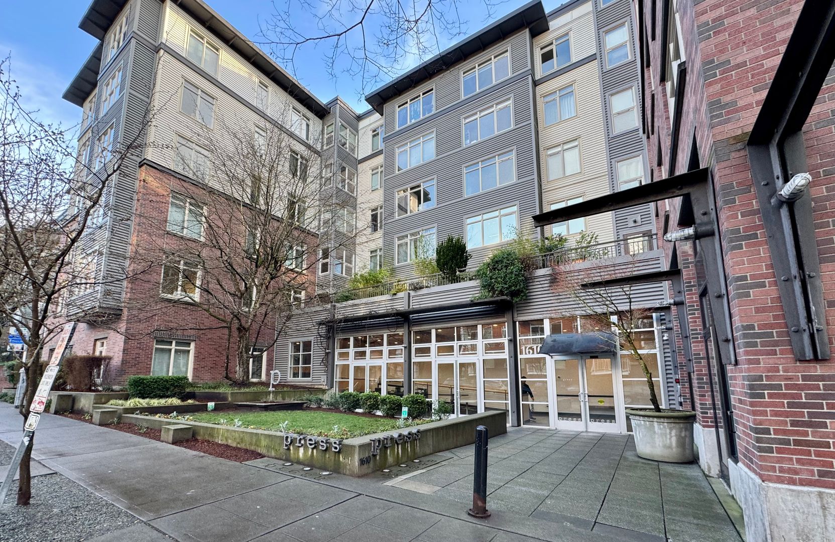 Seattle Condo: 1620 Belmont Ave #525