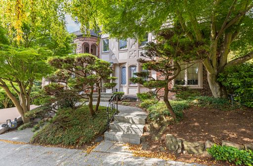 719 Warren Ave N - 717, Seattle, WA 98109