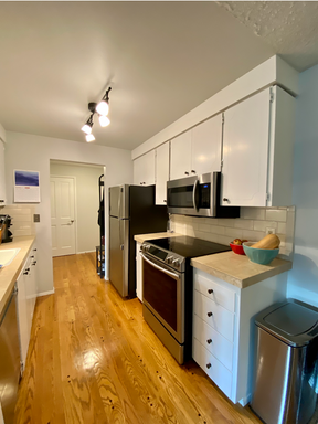 Listing photo thumbnail