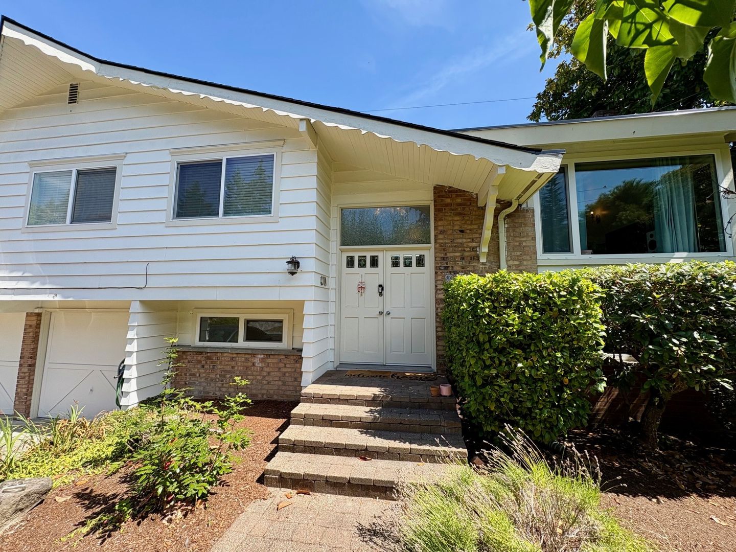 Bellevue House: 6310 123rd Ave SE