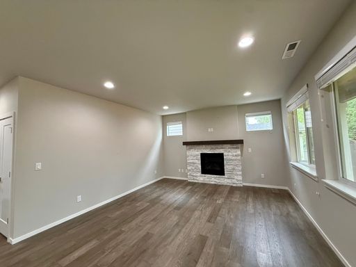 Listing photo thumbnail