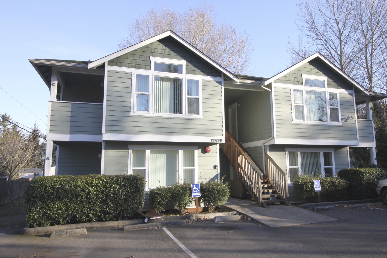 Burien Apartment: 12438 Roseberg Ave. S.