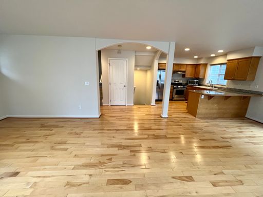 Listing photo thumbnail