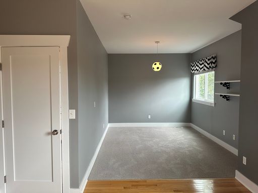 Listing photo thumbnail