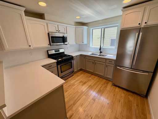 Listing photo thumbnail