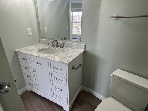 Listing photo thumbnail