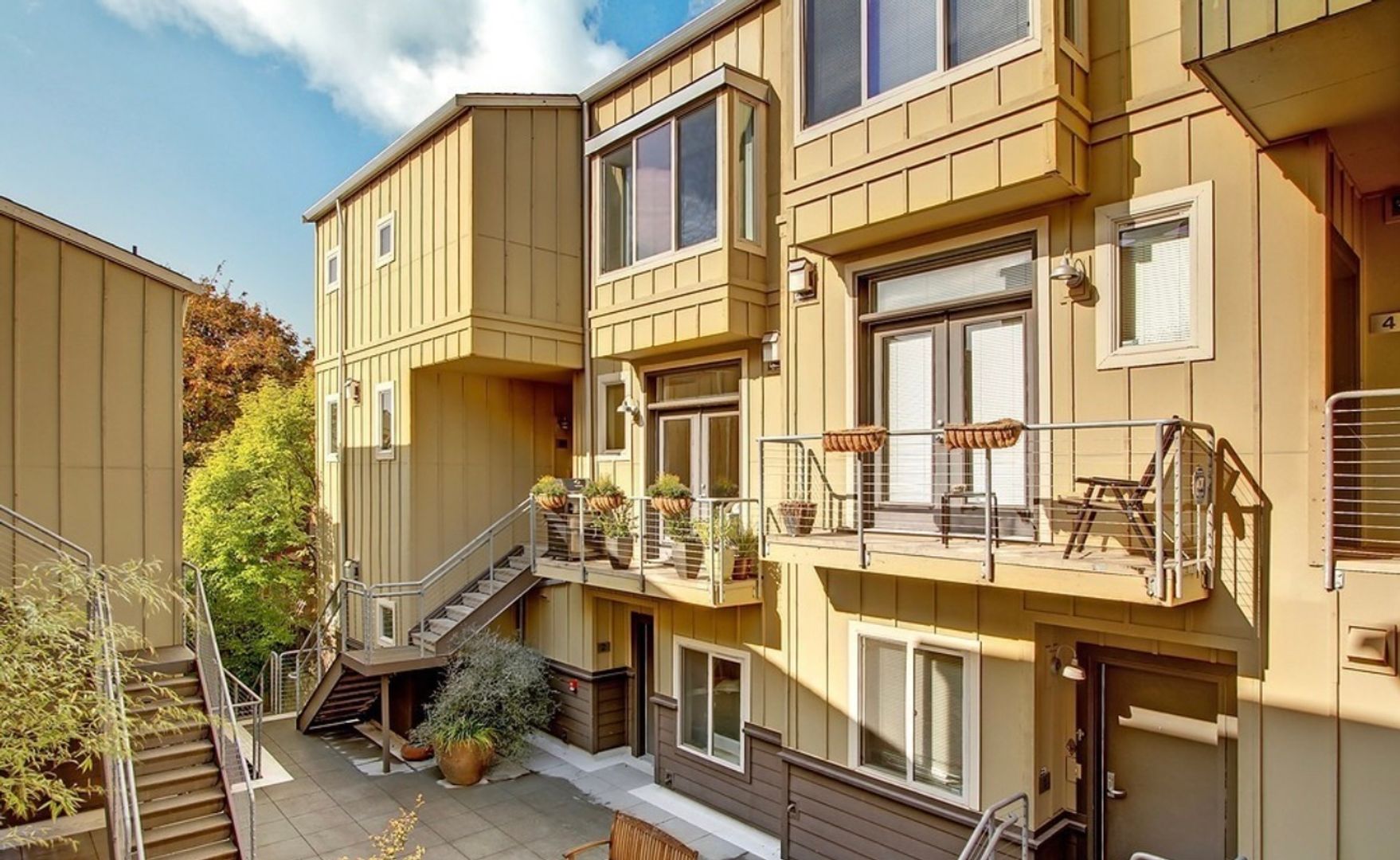 Seattle Townhome: 3671 Dayton Ave N #5