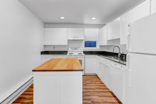 Listing photo thumbnail