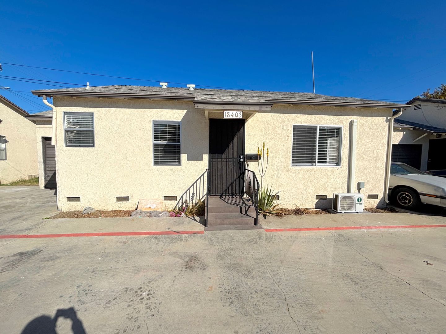 Artesia Apartment: 18401 Arline Ave