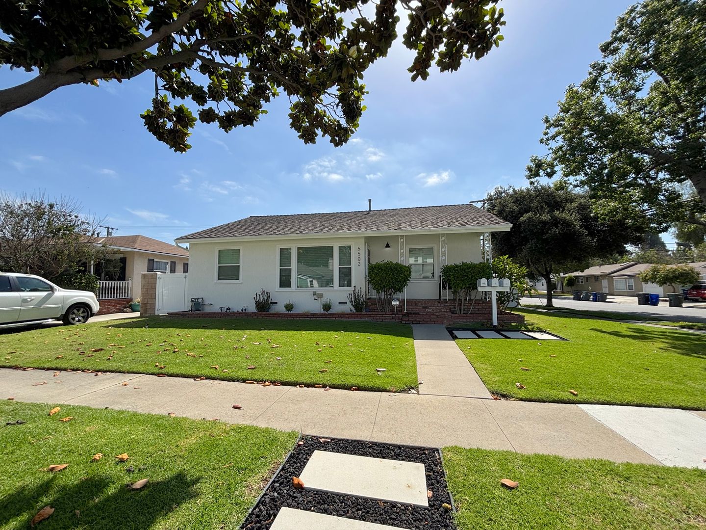 Lakewood Ave Apartment: 5502 Adenmoor Ave