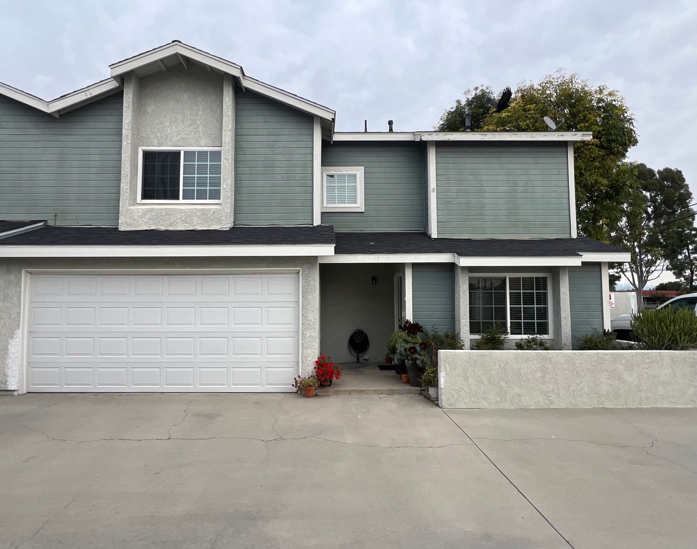 Cypress Apartment: 8711 Moody St.