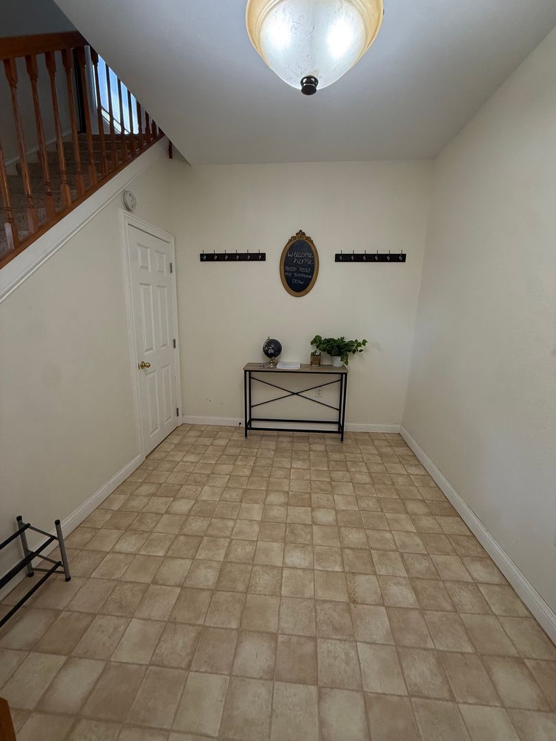 Fort Dodge Apartment: 2108 2nd Ave N.