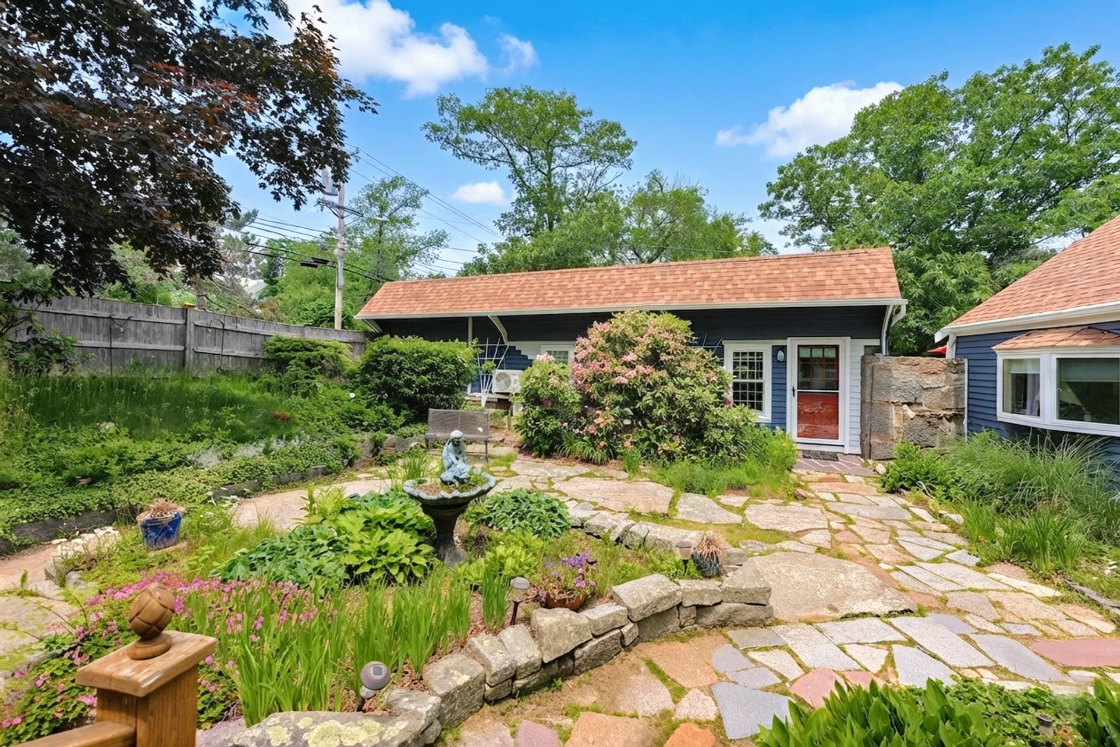 Rockport House: 93A Granite Street