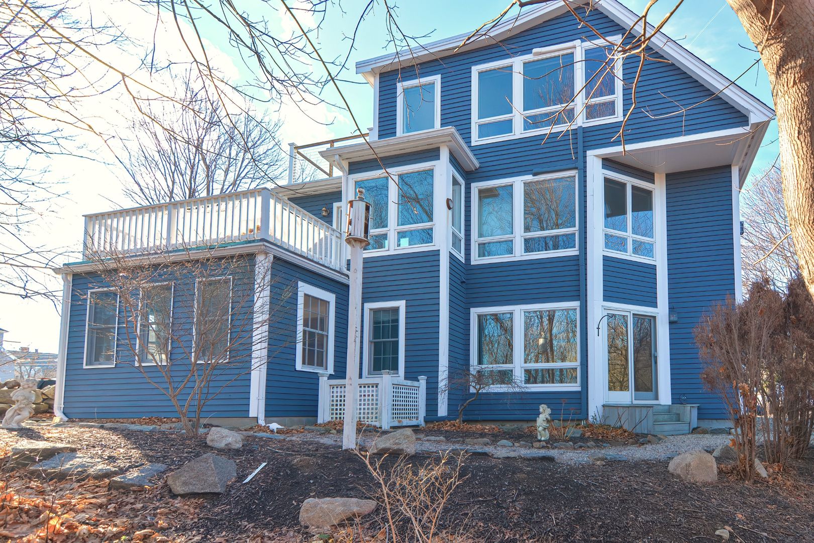 Rockport House: 139R Granite Street