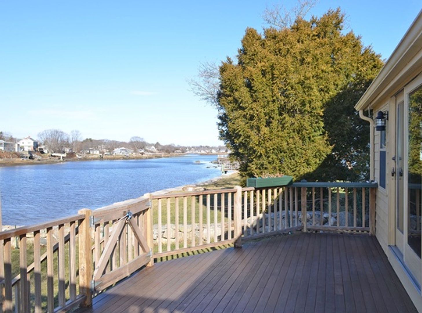 Waterfront Winter Rental: River Watch
