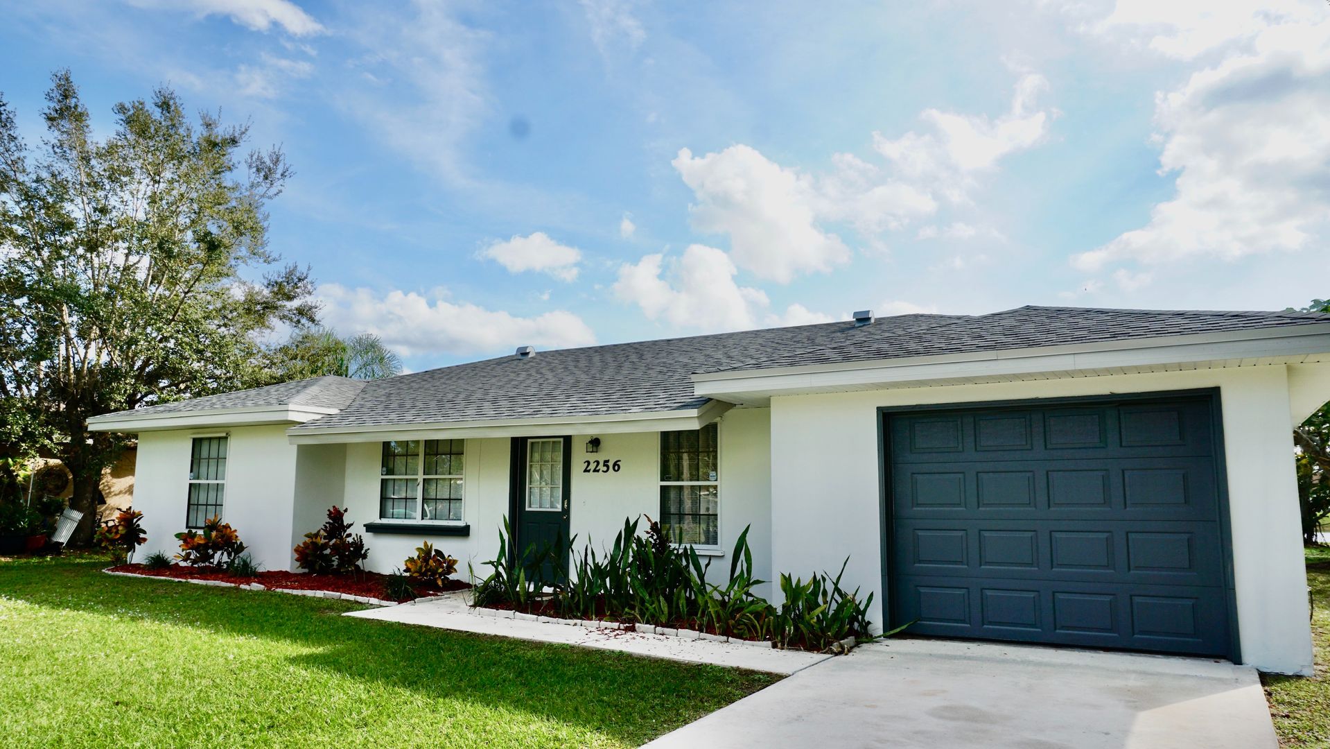 Port Saint Lucie House: 2256 SE East Dunbrooke Circle