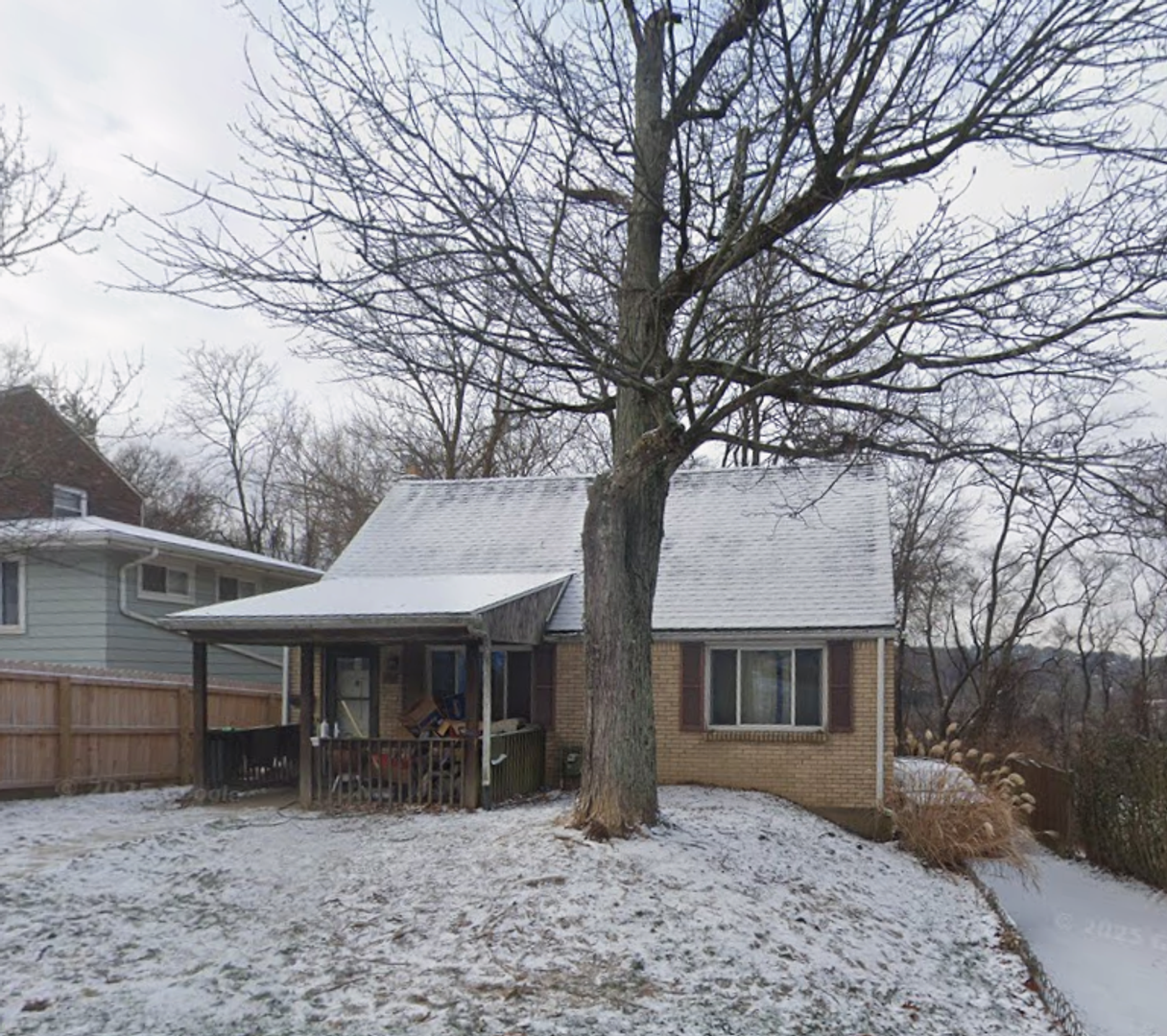 Pittsburgh House: 302 Marose Dr