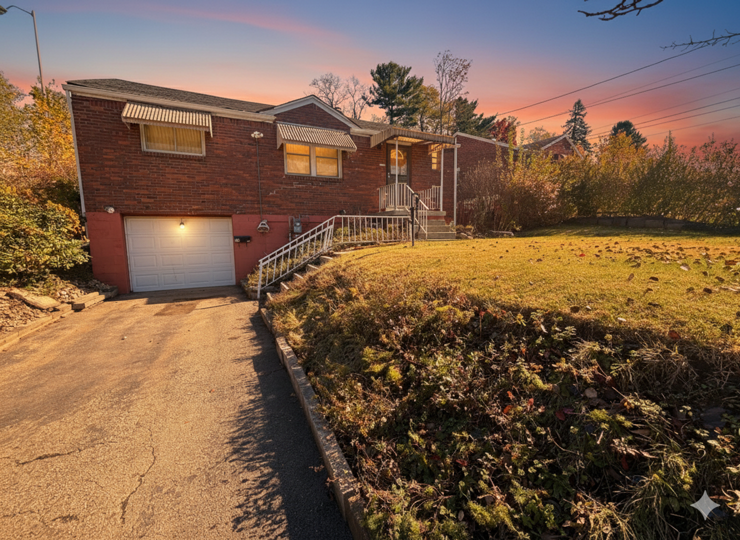 Monroeville House: 214 McMasters Dr