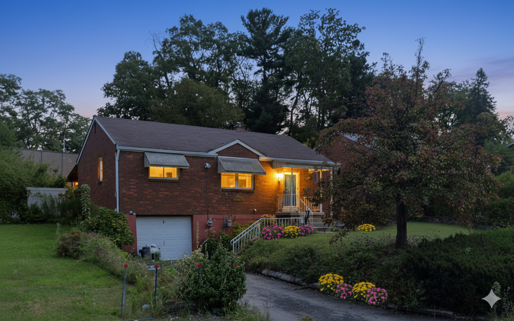 Monroeville House: 214 McMasters Dr