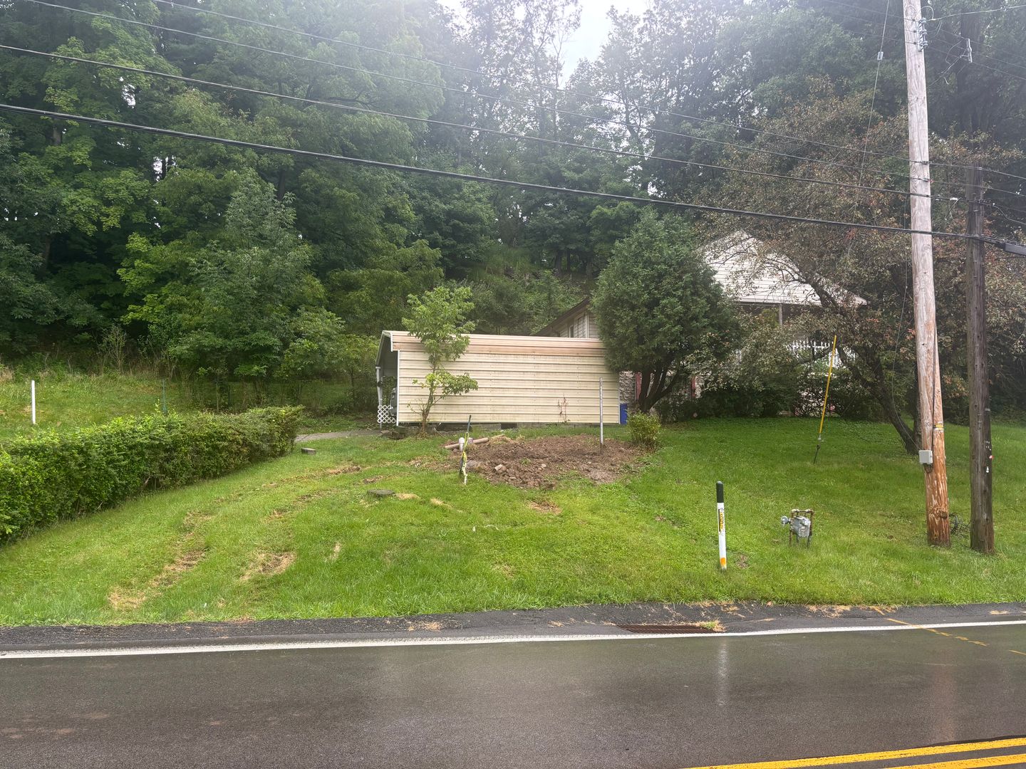 Monroeville House: 655 Beatty Road