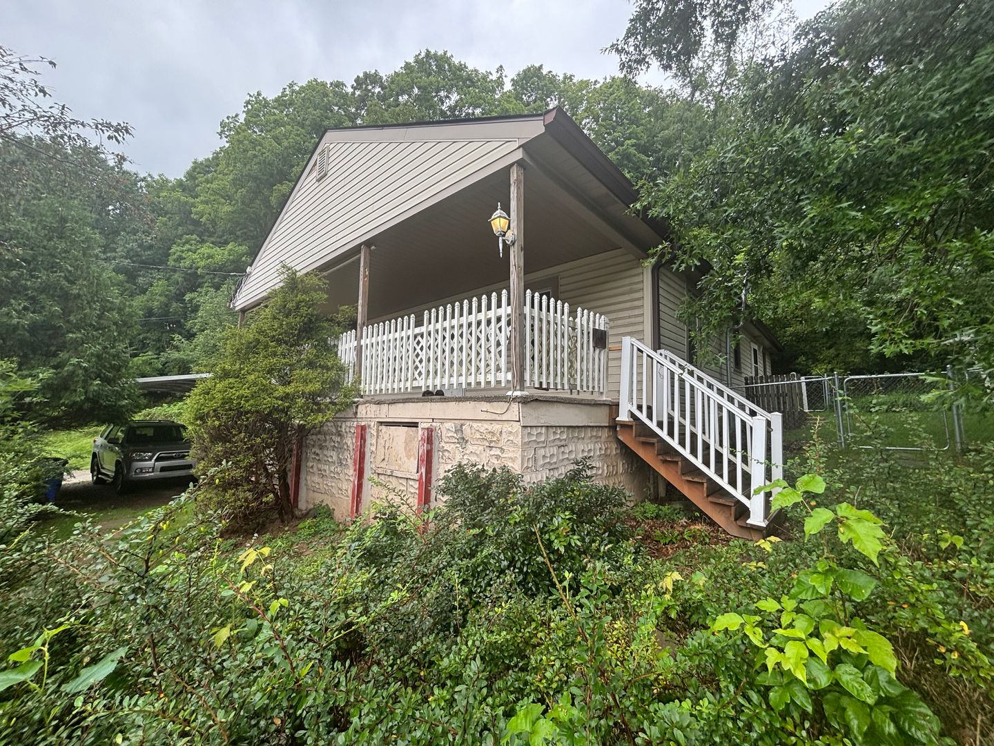Monroeville House: 655 Beatty Road