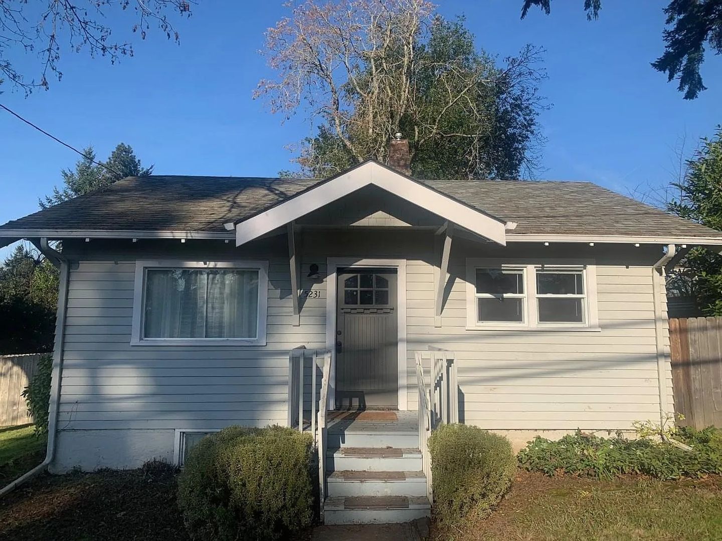 Milwaukie House: 5231 SE Hull Avenue