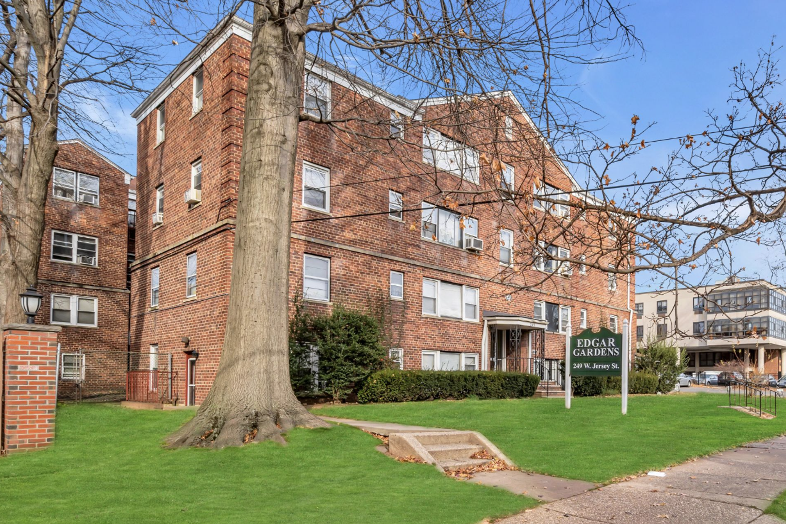 Elizabeth Apartment: 246 Edgar Place-249 West Jersey St