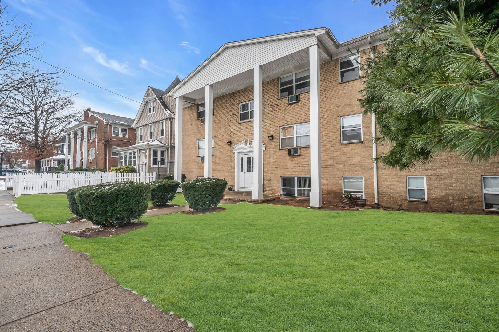 Elizabeth Apartment: 212 Westfield Ave.