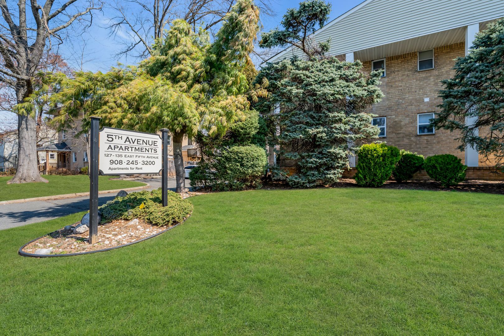 Roselle Apartment: 127-135 East Fifth Avenue