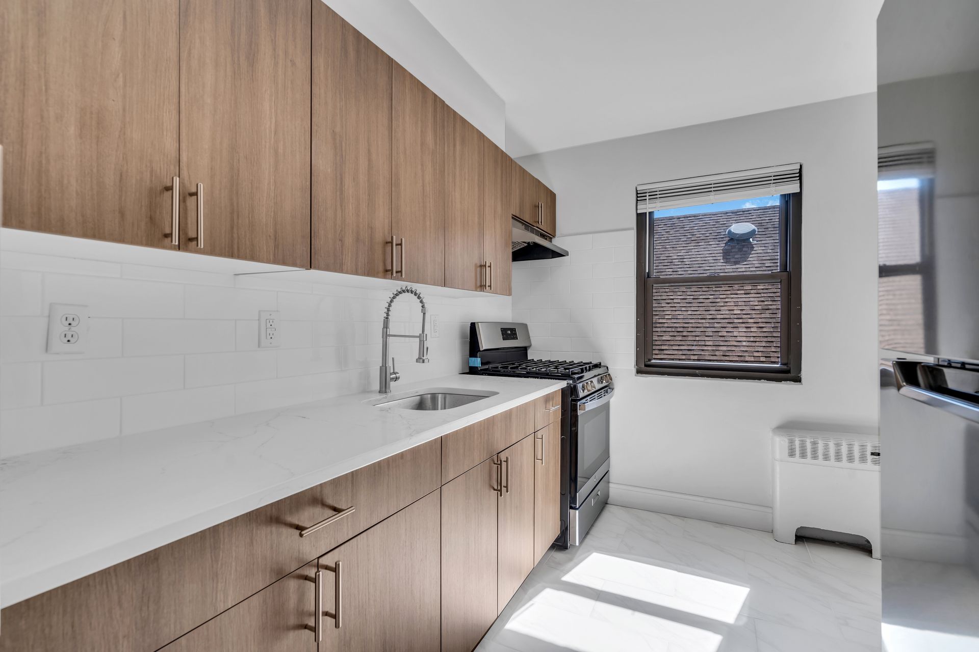 Palisades Park Apartment: 508-542 Broad Avenue