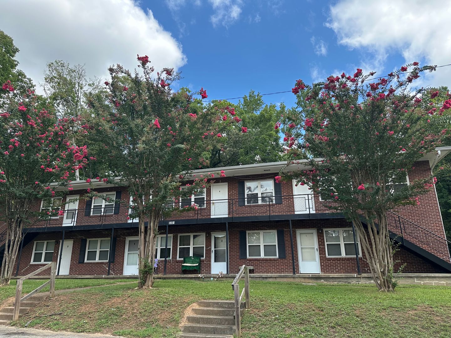 Chattanooga Apartment: 3301 Navajo Dr.