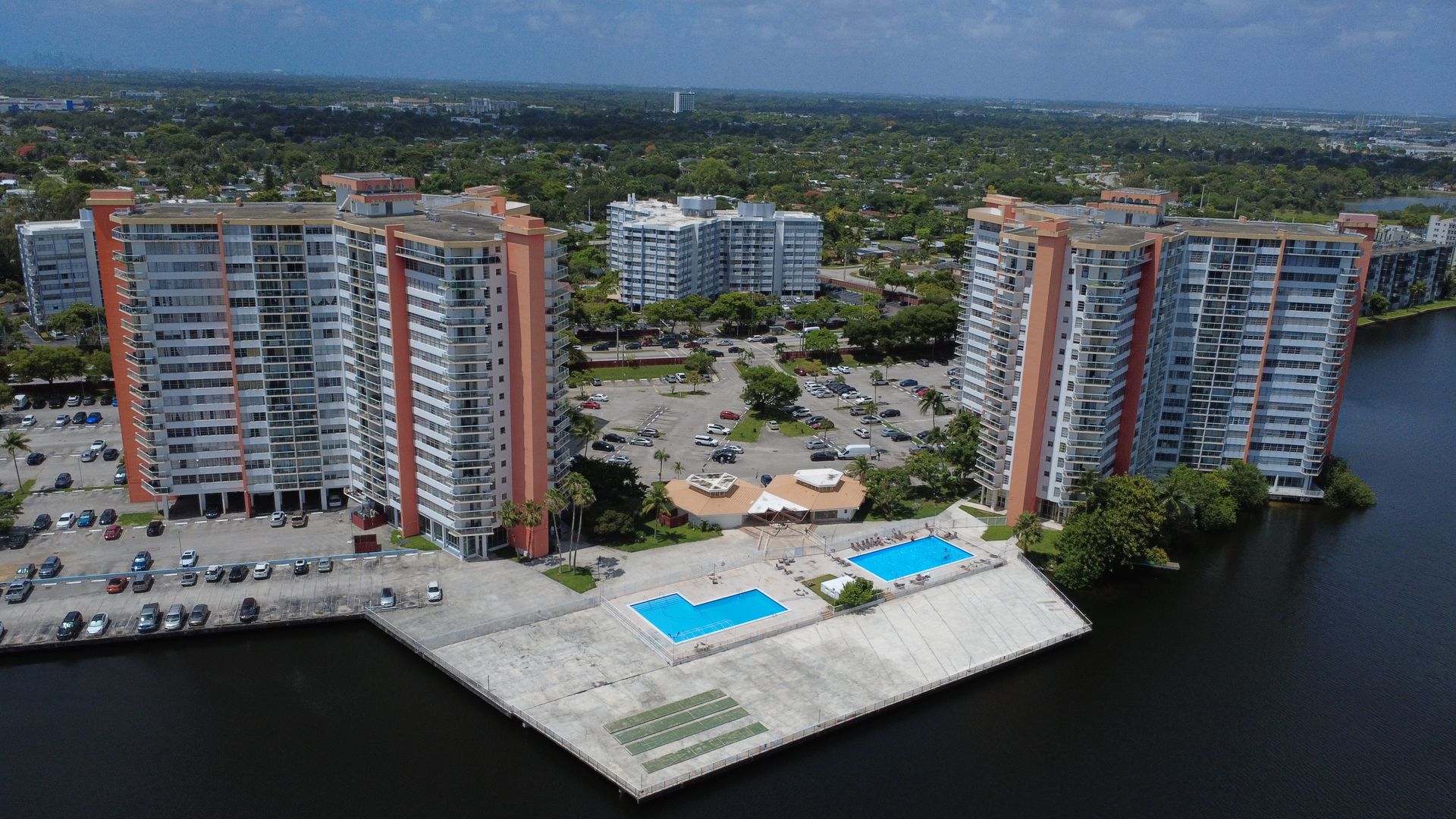 North Miami Beach Condo: 1351 NE Miami Gardens Dr