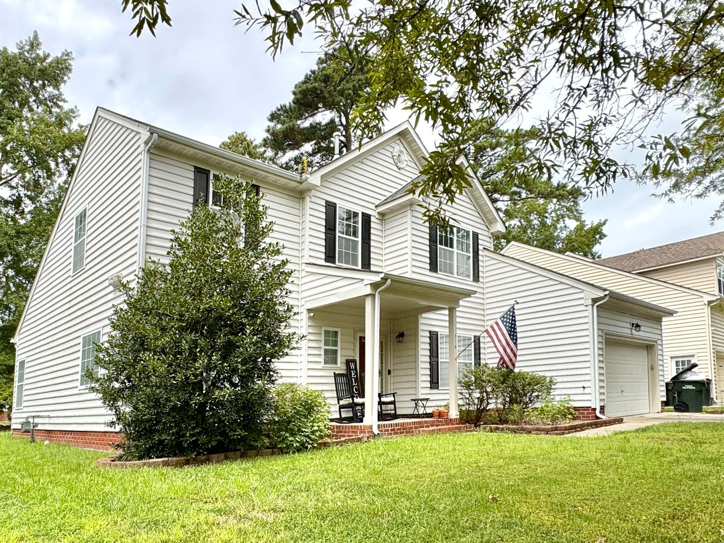 Suffolk House: 316 Canaan Circle