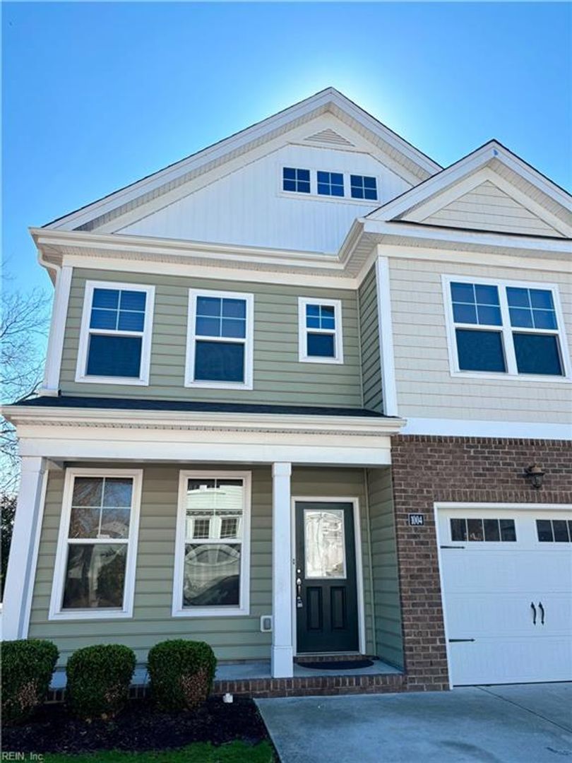 Virginia Beach House: 1004 Crown Grant Court