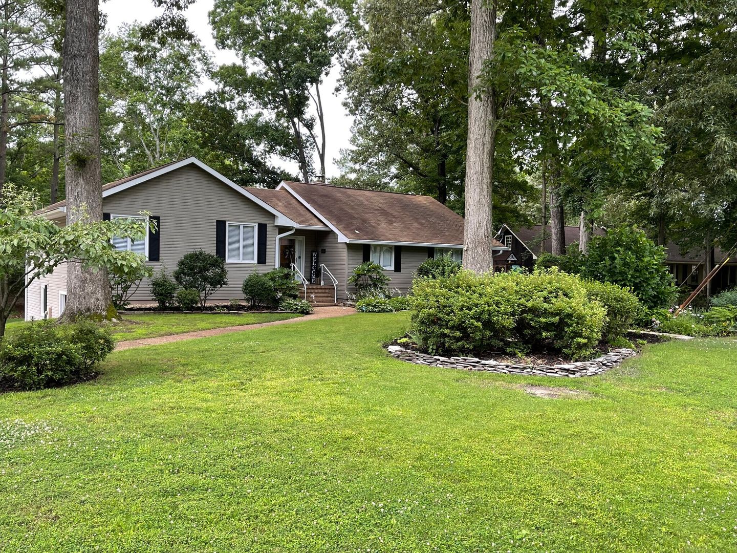Virginia Beach House: 613 Piney Point Rd