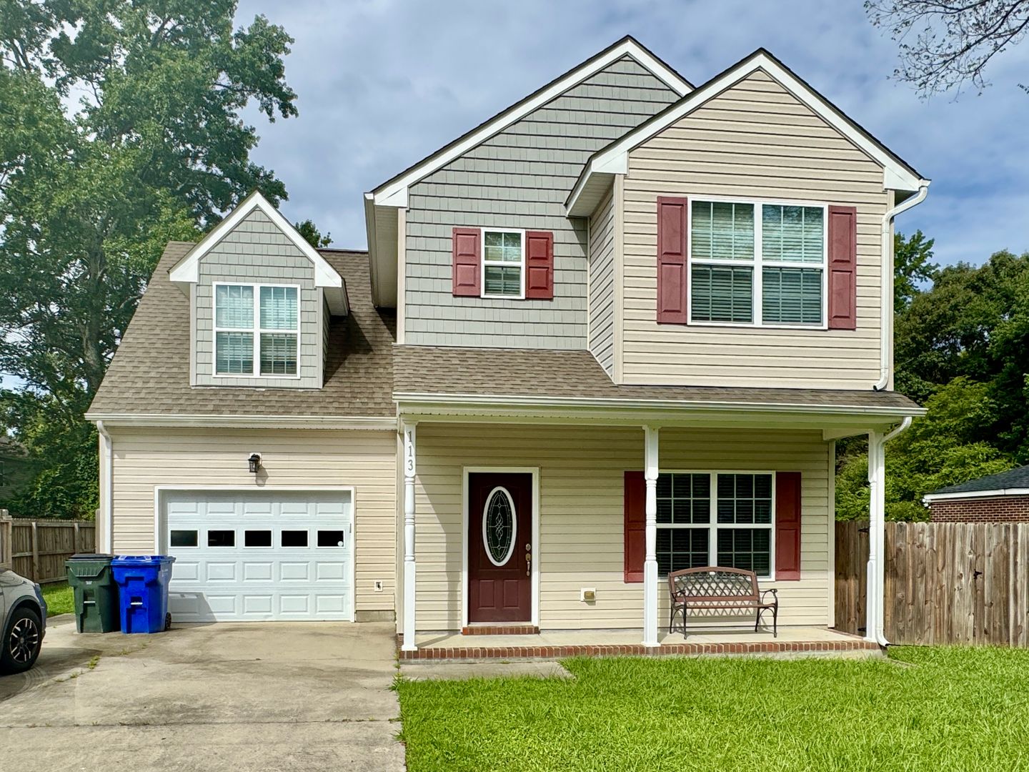 Suffolk House: 113 Crocker St