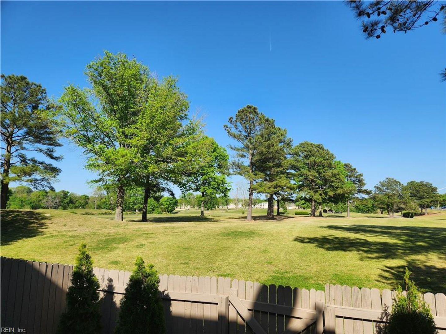 Virginia Beach House: 5008 Glenwood Way