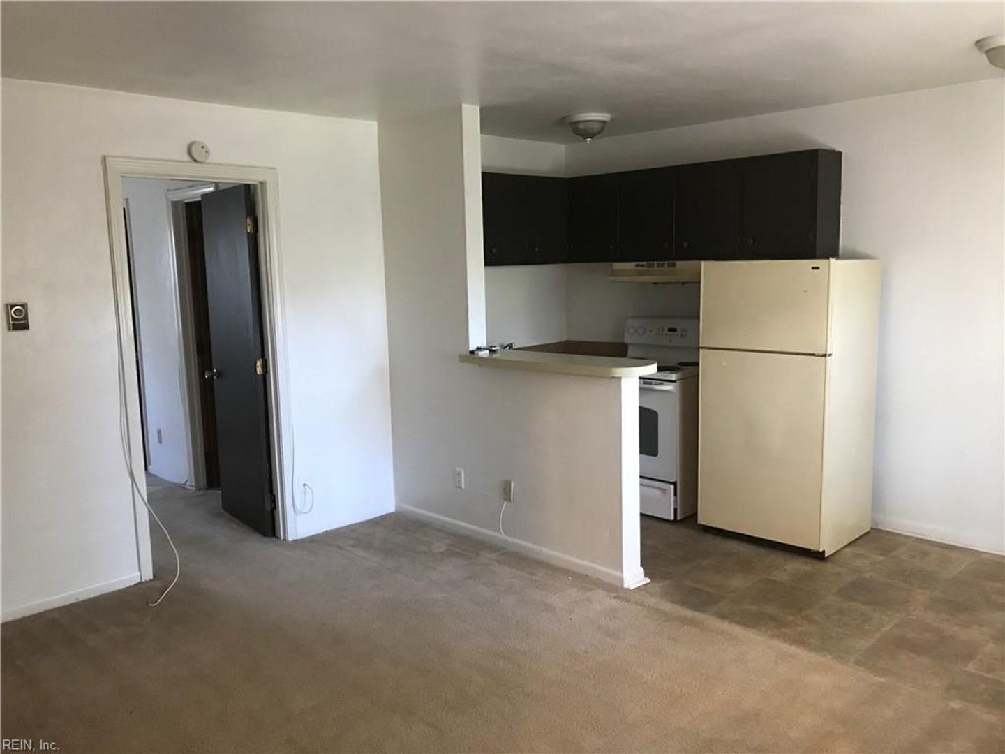 Norfolk Apartment: 1615 E. Ocean View Ave