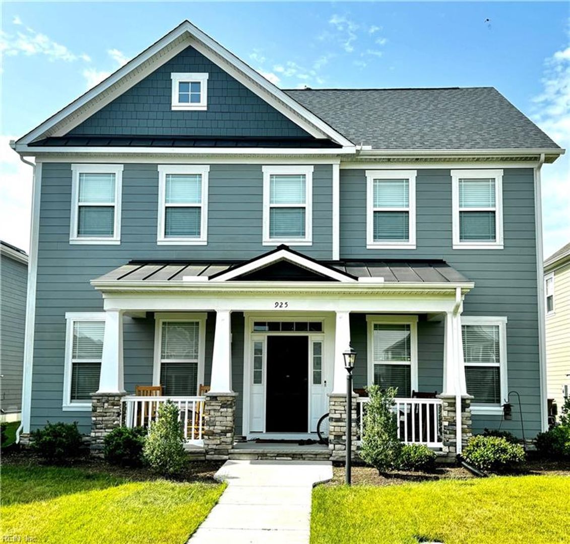 Chesapeake House: 925 Skicoat St