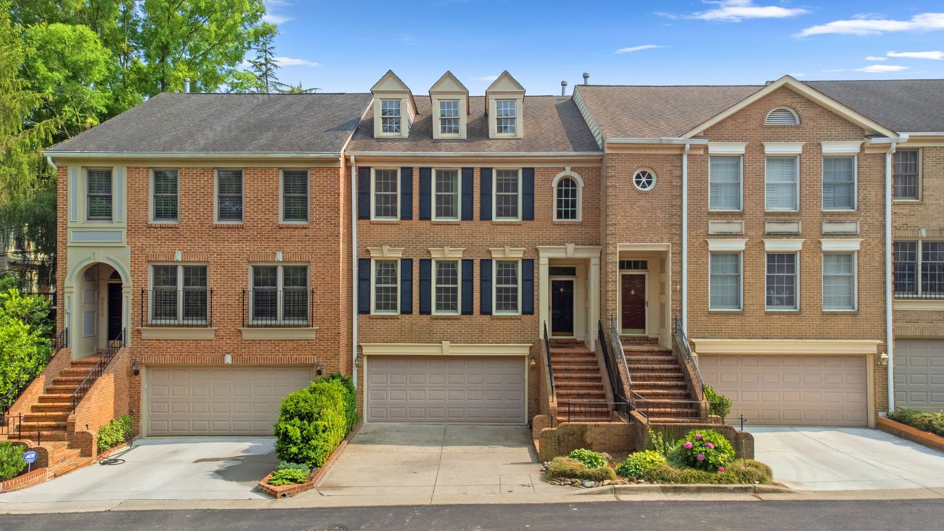 Rockville Townhome: 5902 Bloomingdale Terr