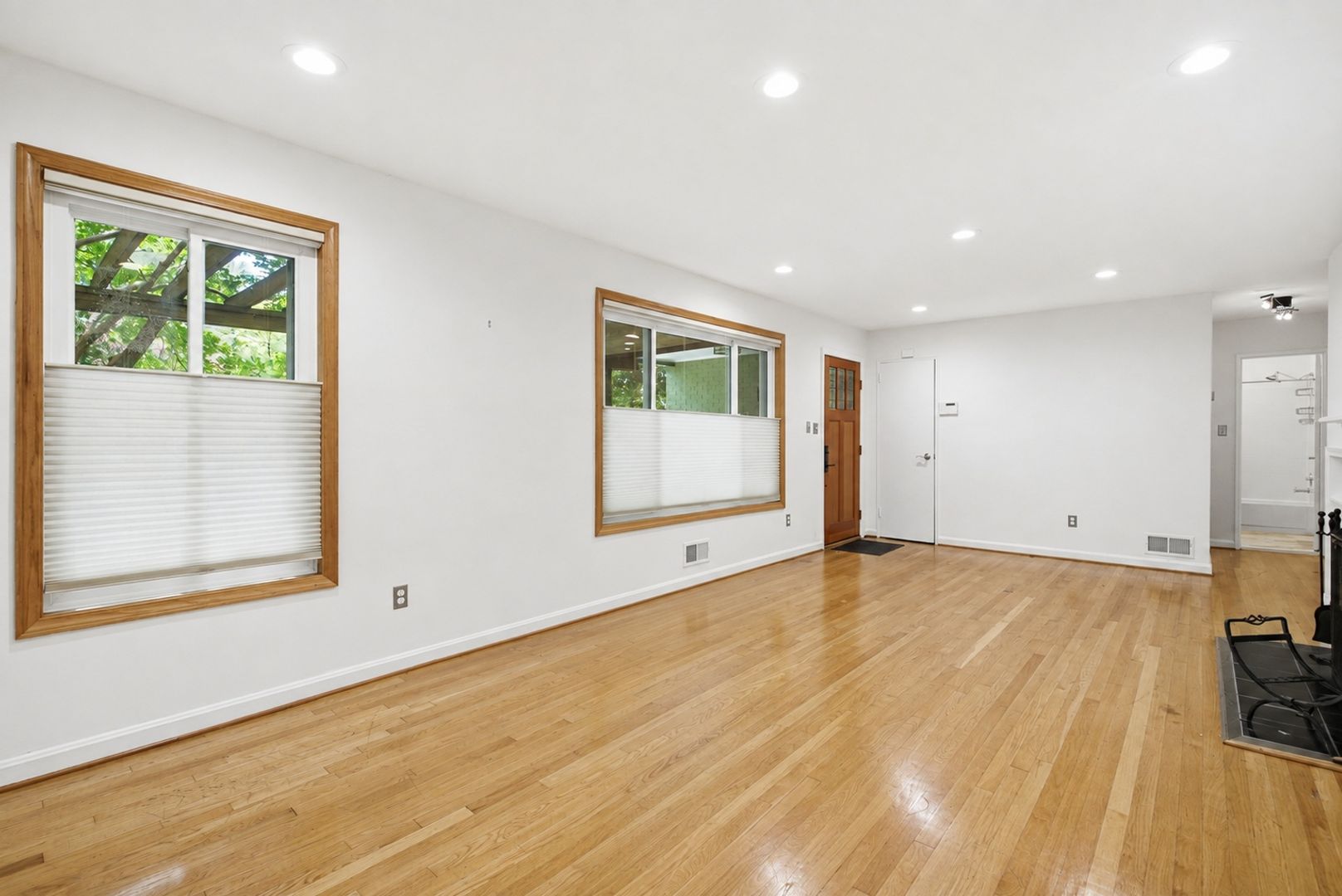 110 Devon Ct 3 of 12