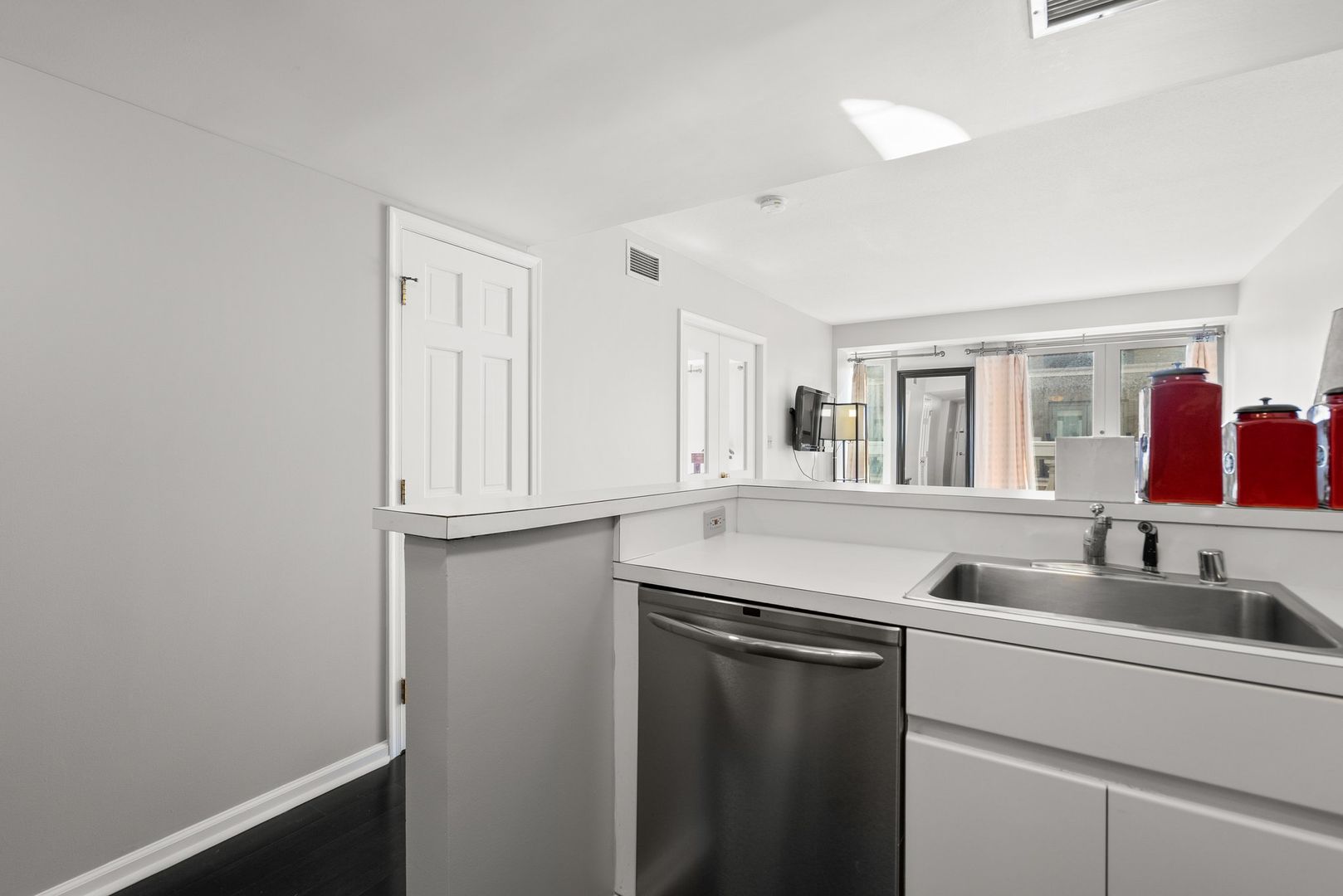 801 Pennsylvania Ave NW #1224 4 of 12