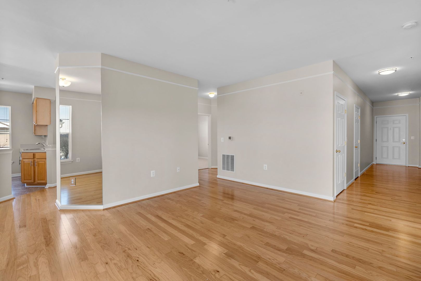 101 Watkins Pond Blvd 4-306 3 of 12