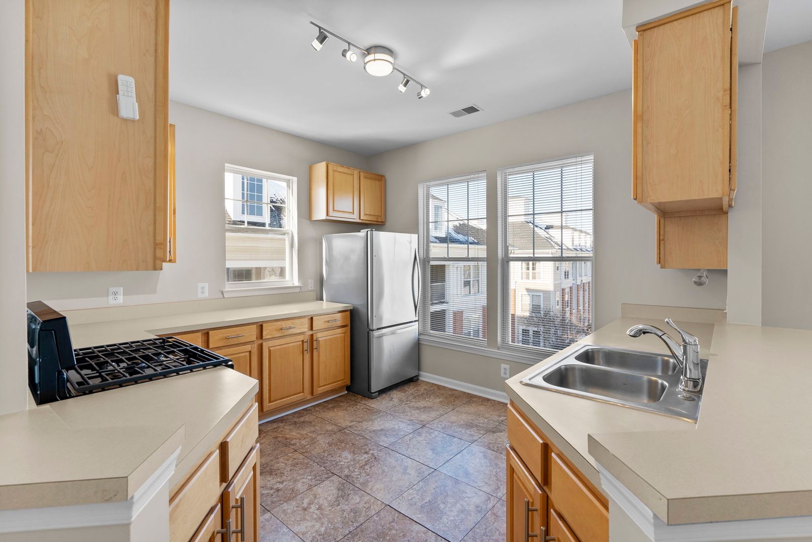 101 Watkins Pond Blvd 4-306 10 of 12